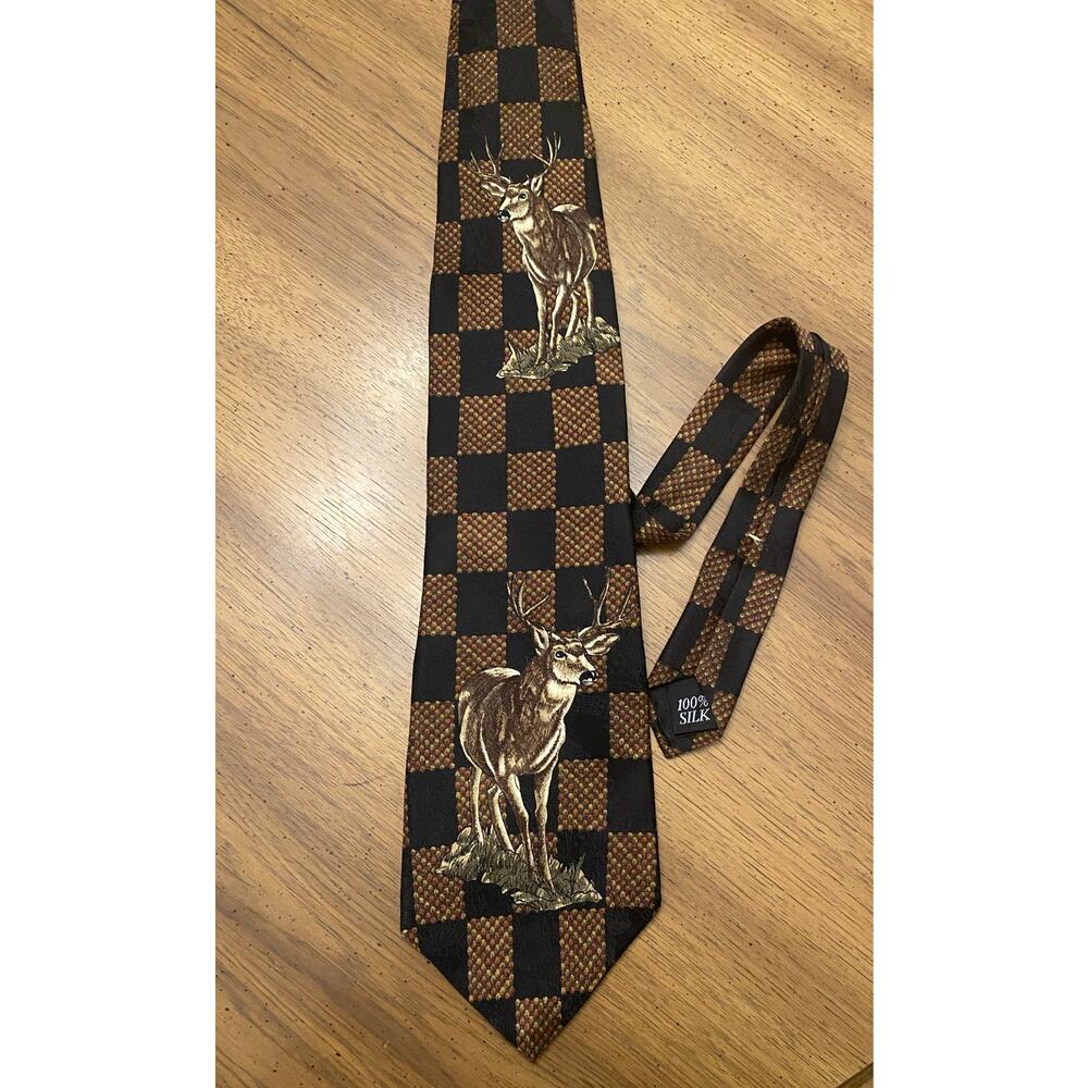Field Wear 100% Silk Novelty Deer‎ Buck Hunting Necktie Brown Checkered 4"